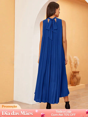 Vestido Assimétrico Plissado Com Gola Alta Vestido Assimétrico Plissado Com Gola Alta