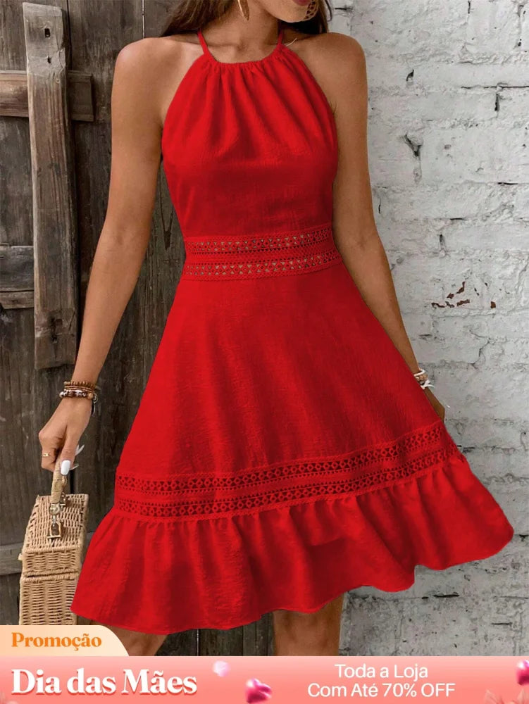 Vestido com Renda Detalhada e Costas Abertas Vestido com Renda Detalhada e Costas Abertas