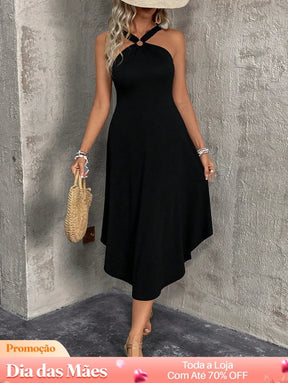 Vestido Midi com Decote Halter e Recorte Torcido Vestido Midi com Decote Halter e Recorte Torcido